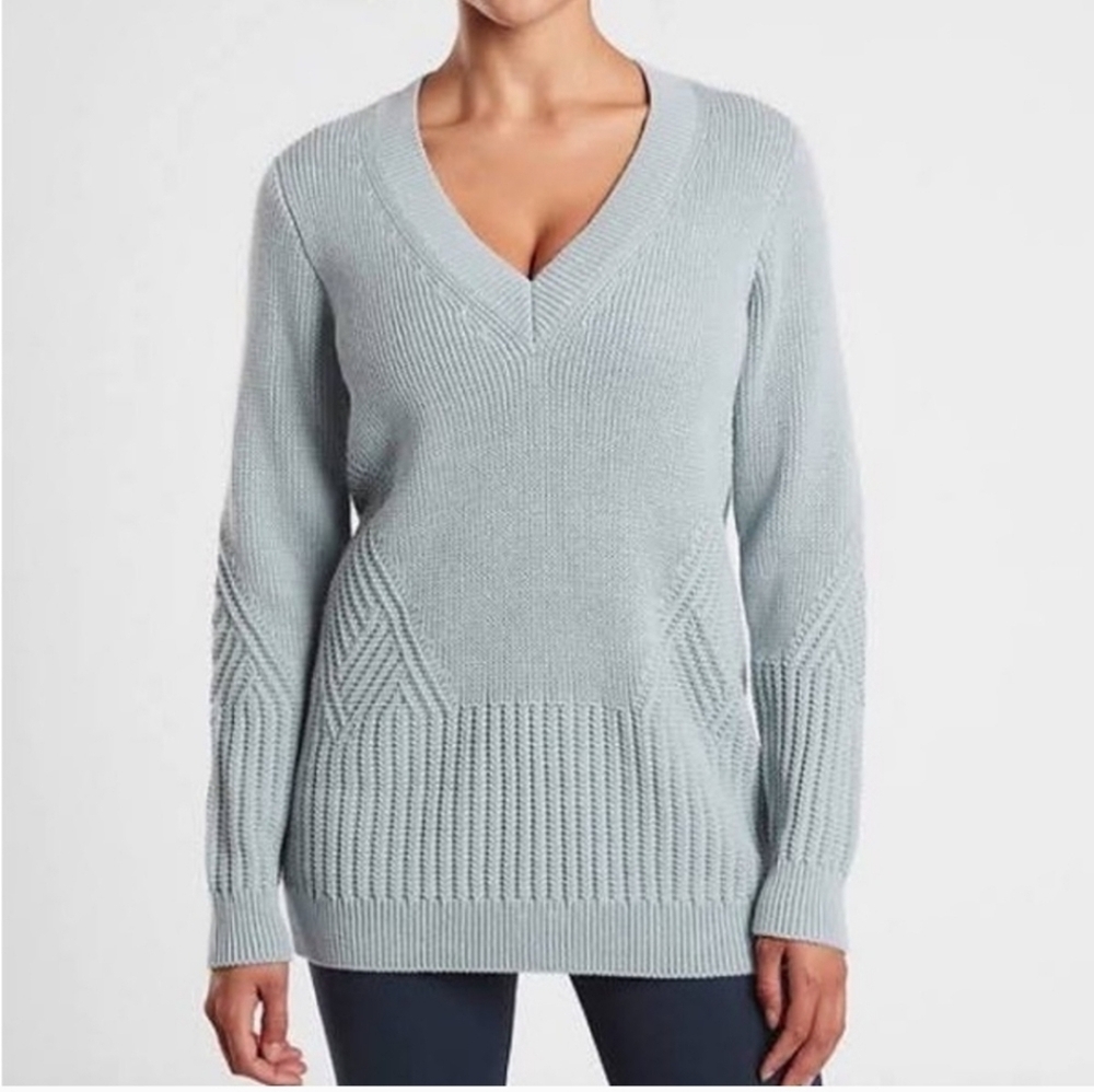 Athleta Teton V-Neck Cable Knit Sweater Size Large L Gray Cotton Blend Pullover